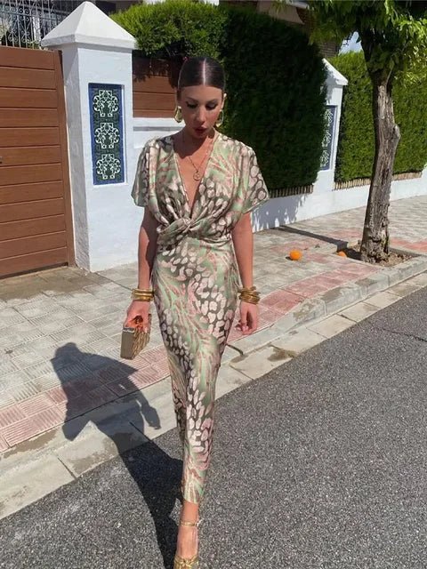 Chic Wrap Dress | Women's Elegant Dress with Adjustable Fit | Versatile Style for Any Occasion