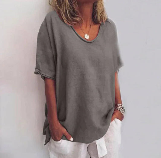 Beatrice | Women's T-Shirt with Loose Fit & V-Neck Design | Comfortable Style for Effortless Summer Fashion