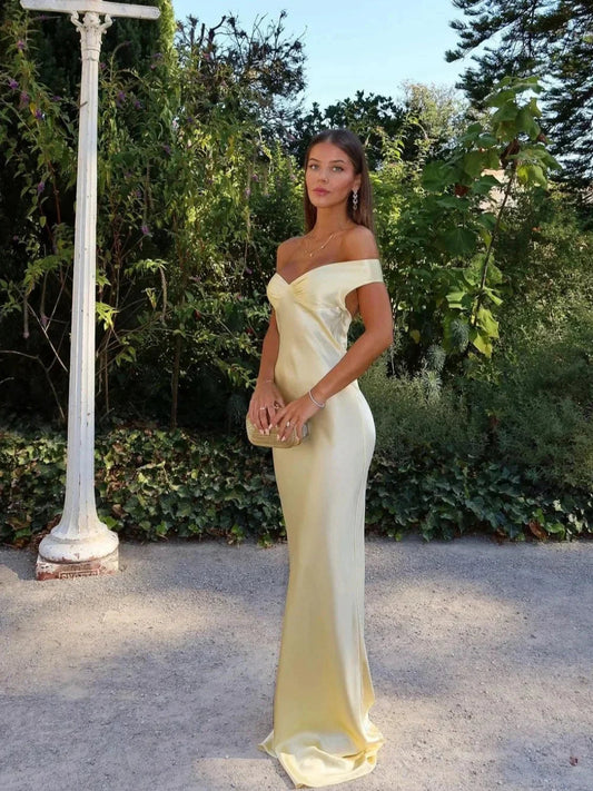 Chic Collection | Off-Shoulder Maxi Dress with Flowing Design | Elegant Long Dress for Any Occasion