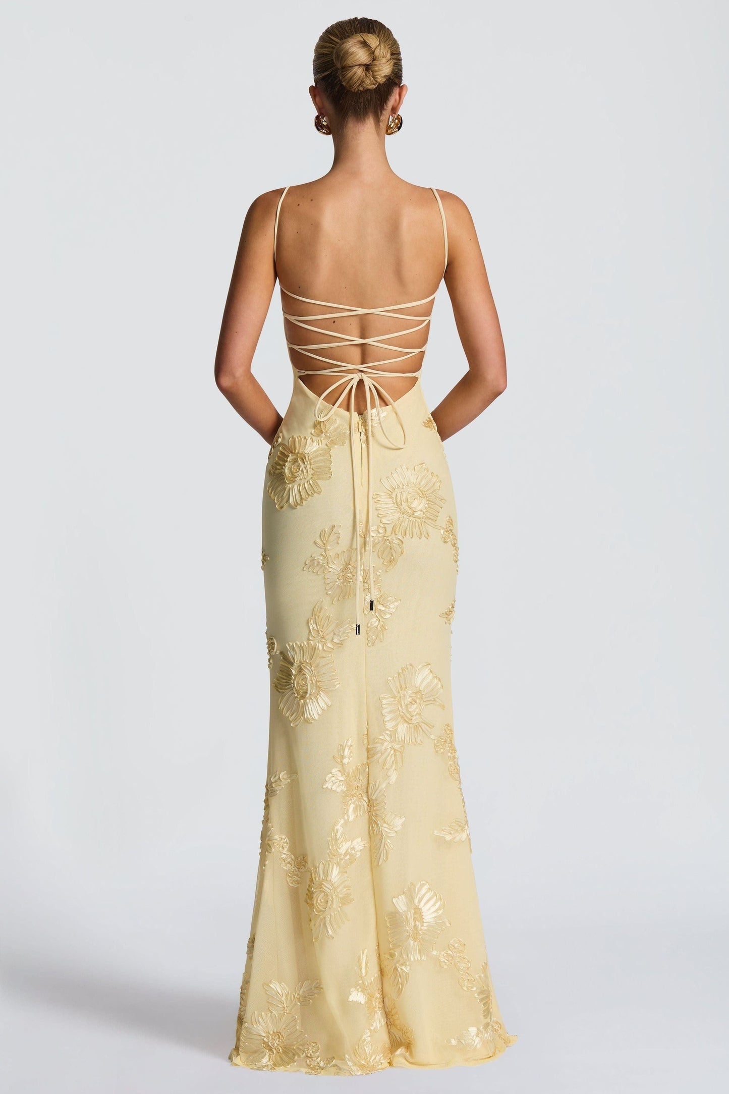 Elegant Floral Maxi Dress | Women's Dress with Sweetheart Neckline & Appliqué Detail for Wedding Guests