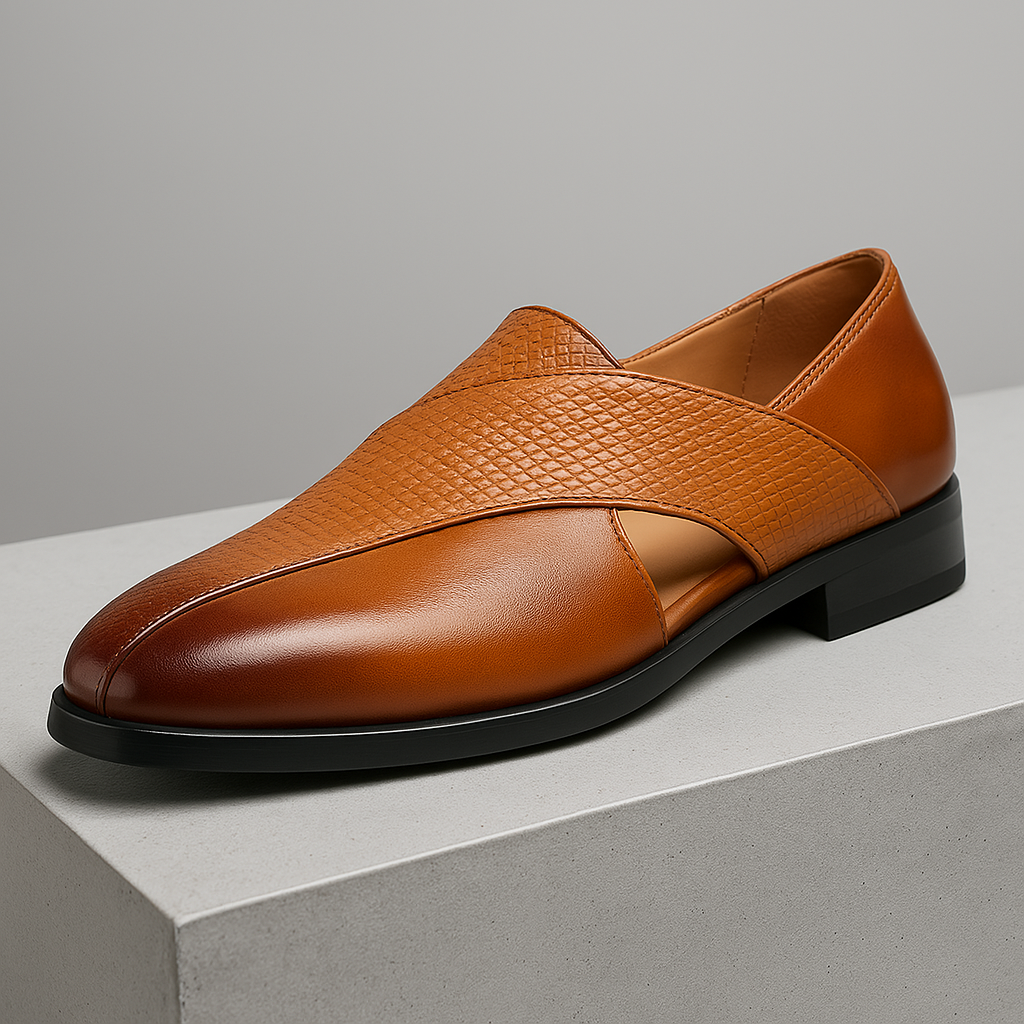 Elegant Leather Loafers for Women with Textured Weave & Supportive Sole for All-Day Comfort