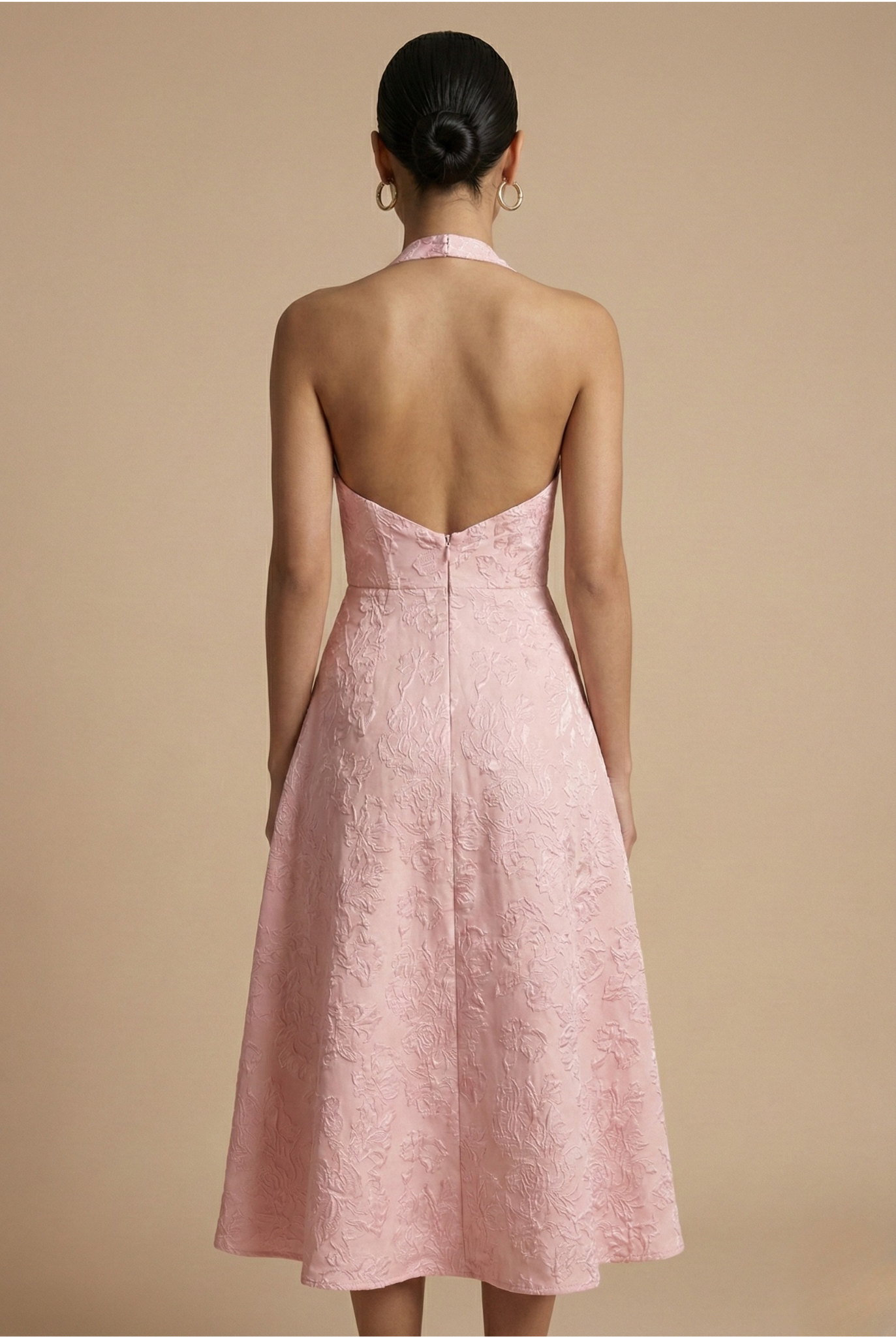 Elegant Women's Cocktail Dress with Halter Neck & Flared Skirt | Perfect for Formal Events