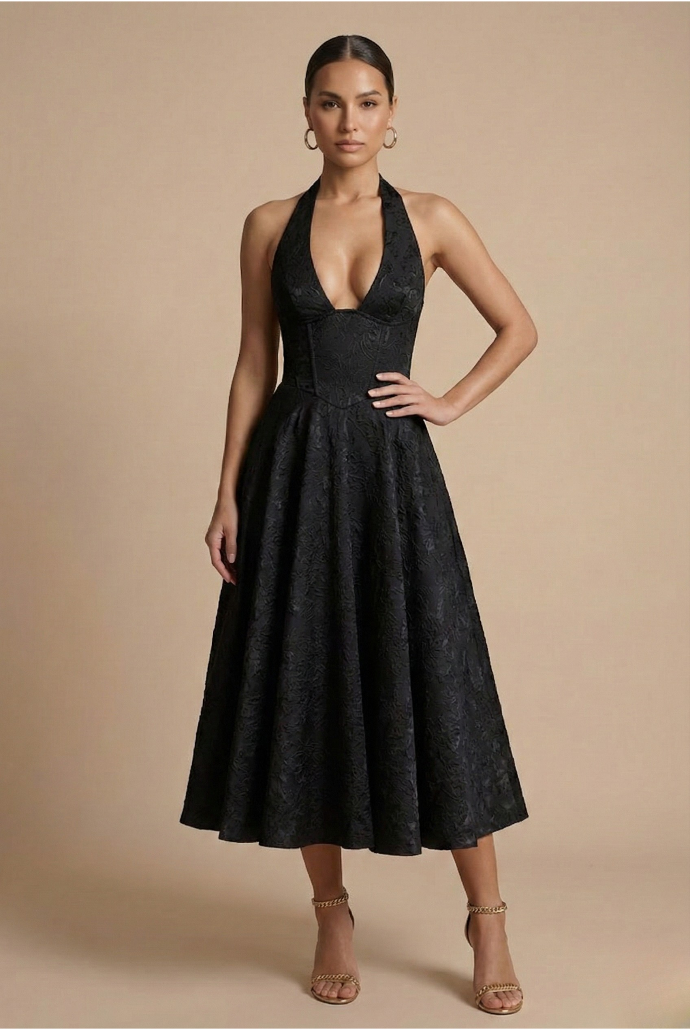 Elegant Women's Cocktail Dress with Halter Neck & Flared Skirt | Perfect for Formal Events