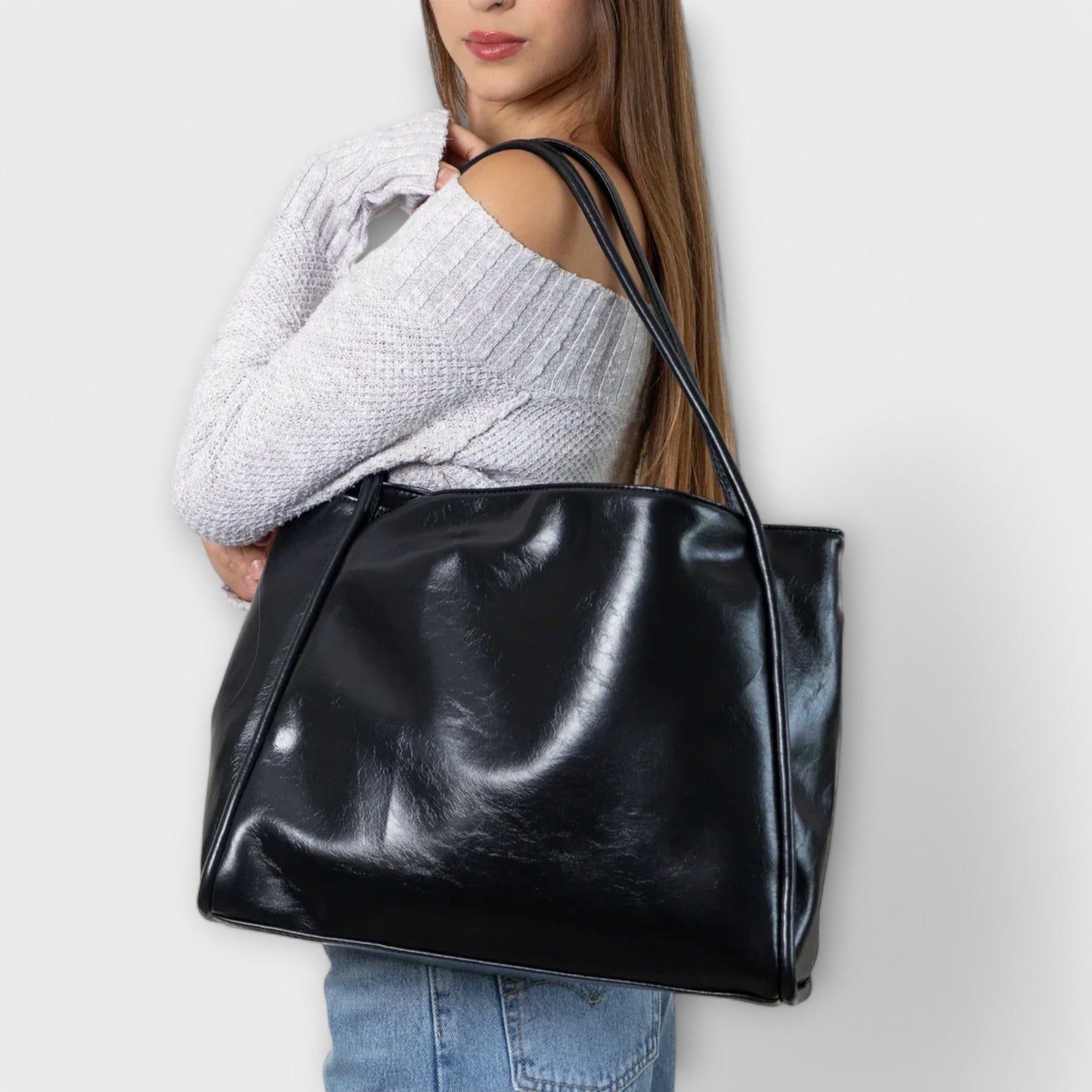 Everyday Elegance | Women's Handbag with Structured Design | Versatile Purses for Summer Outings