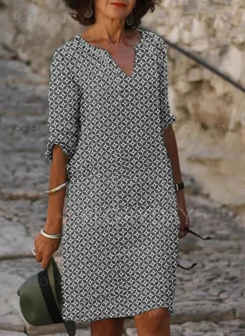 Gerda | Women's Vintage Summer Dress with Split Neckline & 3/4 Sleeves | Effortless Style for Warm Days