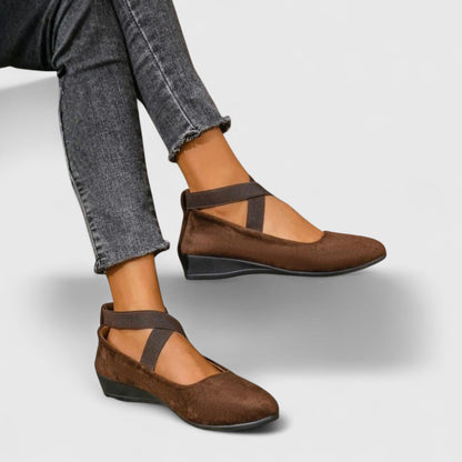Jynna | Orthopedic Shoes for Women with Cushioned Comfort | Stylish Slip-On Design for All-Day Wear