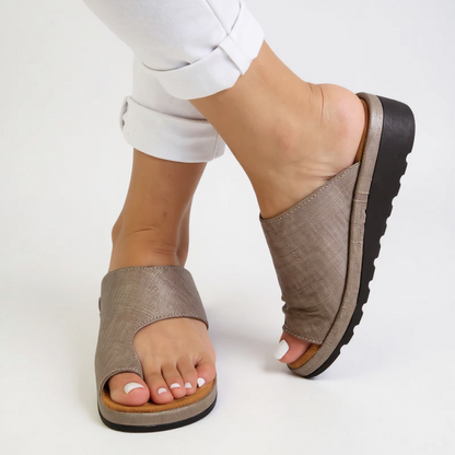 Summer Comfort | Women's Sandals with Orthopedic Toe Split Design | Breathable Style for Warm Days